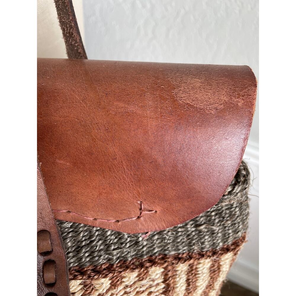Vintage Large Sisal Woven Tote Leather Trim Market Bag Rare Boho - Picture 12 of 13